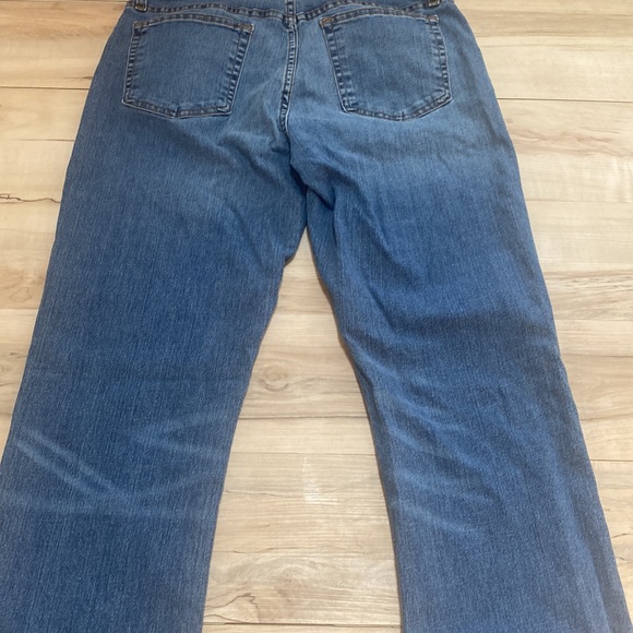 George Boot Cut Jeans. Size 32x34. So Cute. Comfy jeans. Pockets front and Back. - Picture 7 of 12